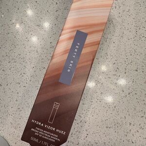 Fenty Beauty Hydra Vizor Huez Tinted Moisturizer